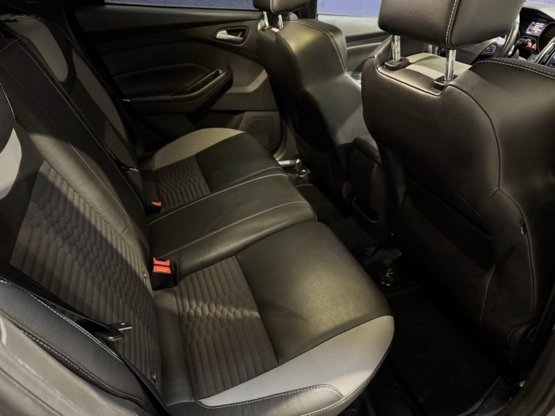 FORD FOCUS ST 2.0 ECOBOOST 250 ch - SUIVI D ENTRETIEN COMPLET