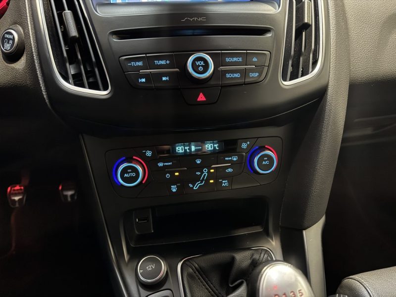 FORD FOCUS ST 2.0 ECOBOOST 250CH - SUIVI D'ENTRETIEN COMPLET 