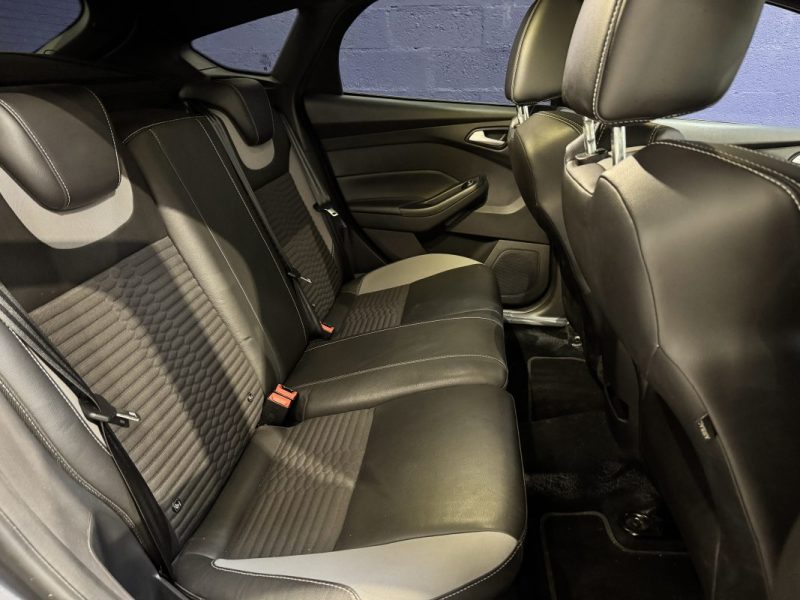 FORD FOCUS ST 2.0 ECOBOOST 250CH - SUIVI D'ENTRETIEN COMPLET 