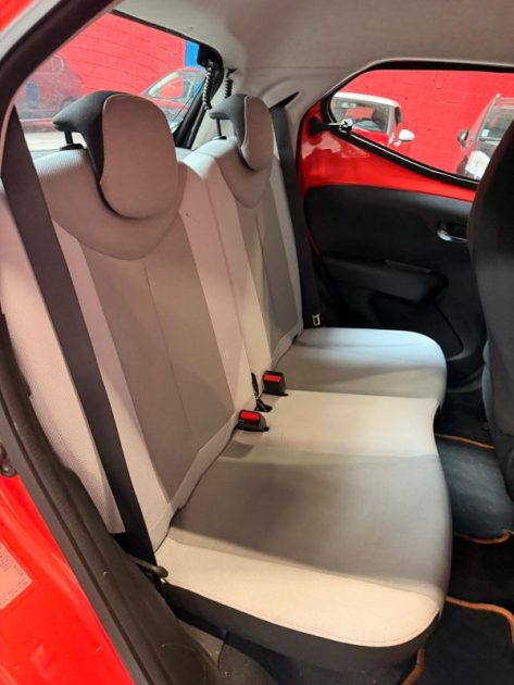 TOYOTA AYGO 1.0 VVT-i 69ch Stop&Start X-Play 