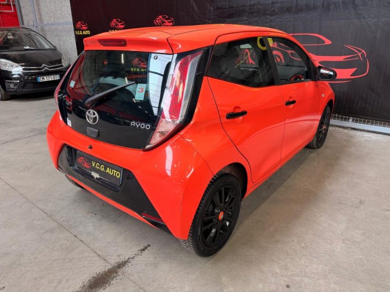 TOYOTA AYGO 1.0 VVT-i 69ch Stop&Start X-Play 