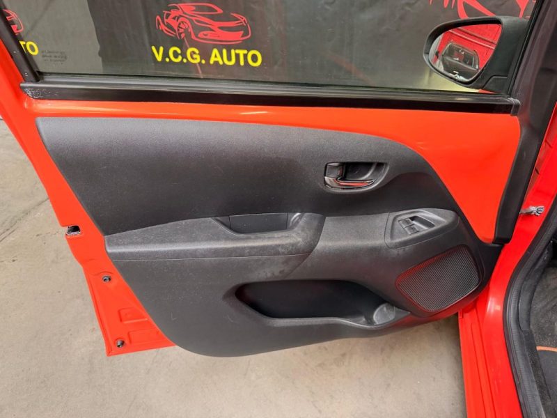 TOYOTA AYGO 1.0 VVT-i 69ch Stop&Start X-Play 