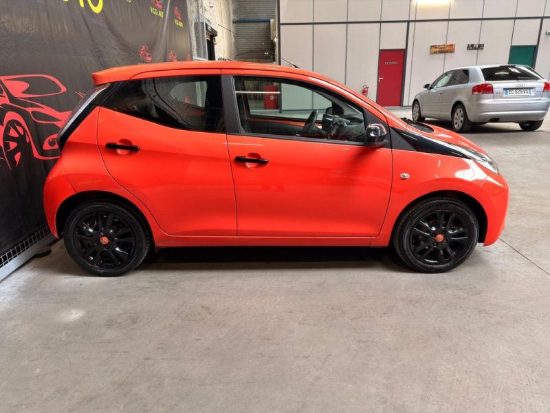 TOYOTA AYGO 1.0 VVT-i 69ch Stop&Start X-Play 