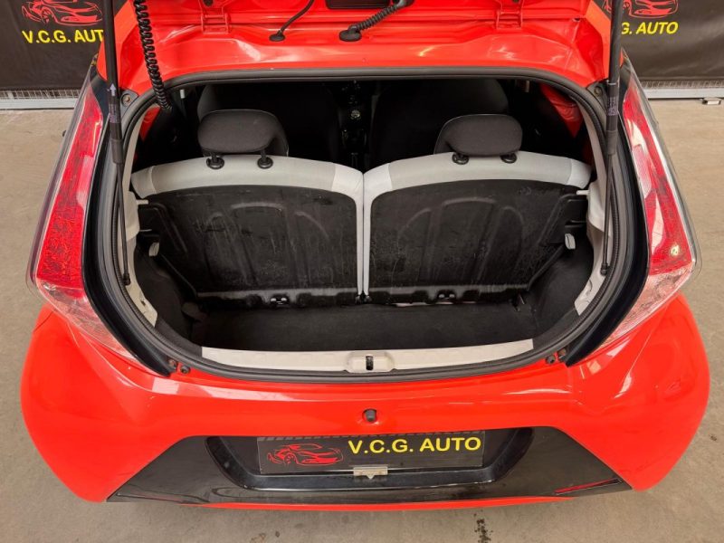 TOYOTA AYGO 1.0 VVT-i 69ch Stop&Start X-Play 