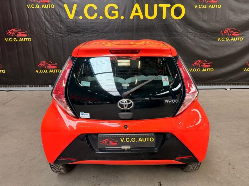 TOYOTA AYGO 1.0 VVT-i 69ch Stop&Start X-Play 