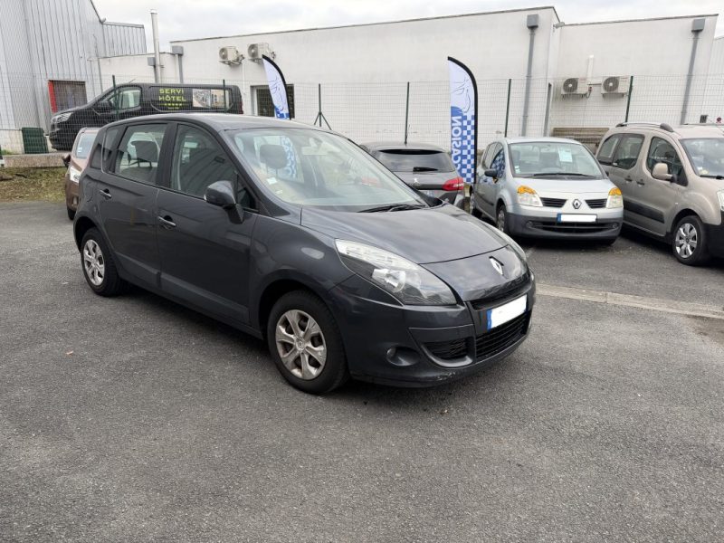 RENAULT SCENICIII 1.5 DCI 110CH FAP AUTHENTIQUE Garantie