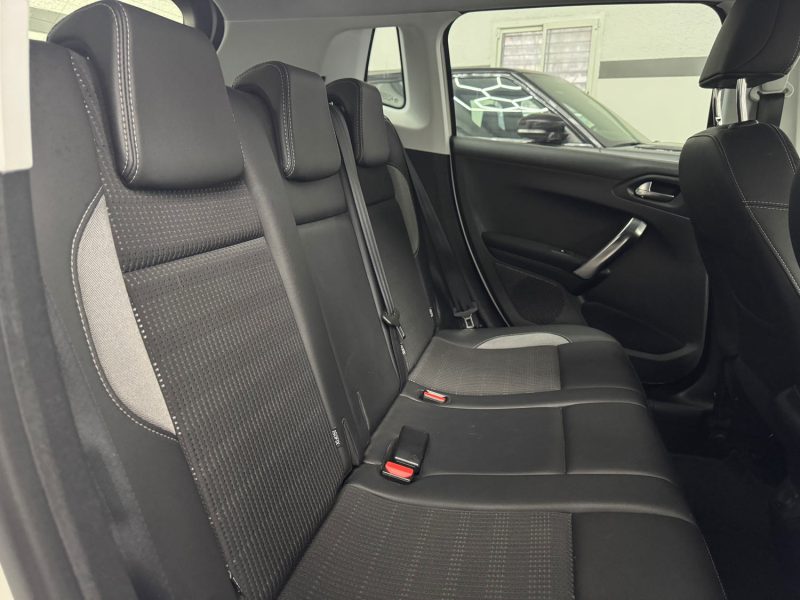 PEUGEOT 2008 1.6 E-HDI 92ch ALLURE GRIP CONTROL 1ERE MAIN GARANTIE 12 MOIS HISTORIQUE COMPLET  🇨🇵