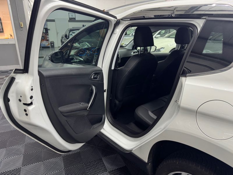 PEUGEOT 2008 1.6 E-HDI 92ch ALLURE GRIP CONTROL 1ERE MAIN GARANTIE 12 MOIS HISTORIQUE COMPLET  🇨🇵