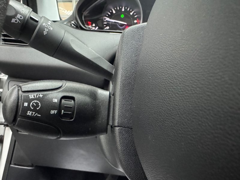 PEUGEOT 208 1.6 BLUE HDI 75ch ACTIVE GARANTIE 12 MOIS 2EME MAIN HISTORIQUE COMPLET 🇨🇵