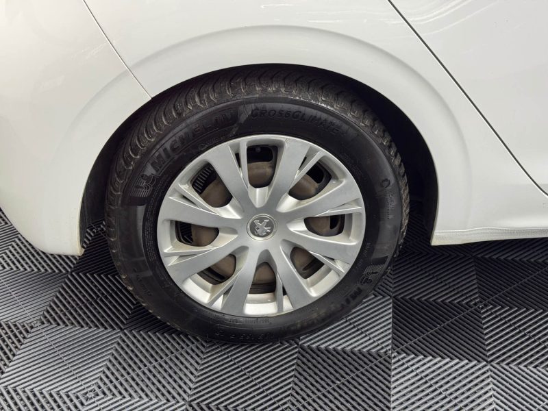 PEUGEOT 208 1.6 BLUE HDI 75ch ACTIVE GARANTIE 12 MOIS 2EME MAIN HISTORIQUE COMPLET 🇨🇵