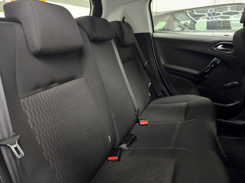 PEUGEOT 208 1.6 BLUE HDI 75ch ACTIVE GARANTIE 12 MOIS 2EME MAIN HISTORIQUE COMPLET 🇨🇵