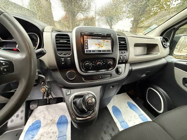 RENAULT TRAFIC L1H1 1.6 DCI 115CH / ATTELAGE / 11500 HT