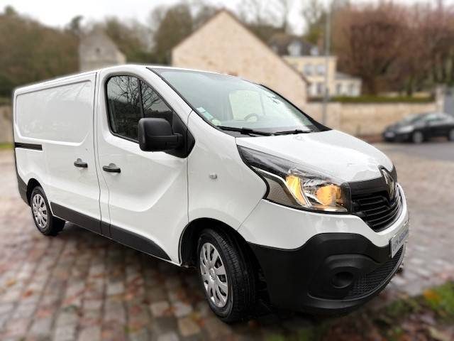RENAULT TRAFIC L1H1 1.6 DCI 115CH / ATTELAGE / 11500 HT
