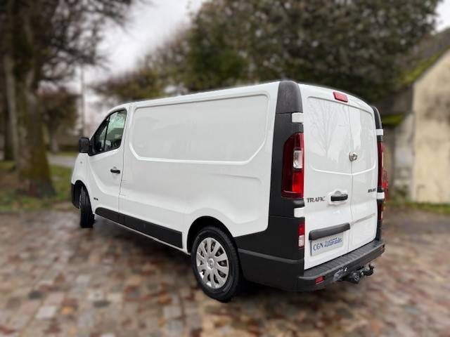 RENAULT TRAFIC L1H1 1.6 DCI 115CH / ATTELAGE / 11500 HT