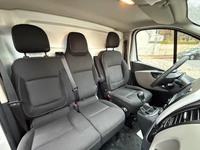 RENAULT TRAFIC L1H1 1.6 DCI 115CH / ATTELAGE / 11500 HT