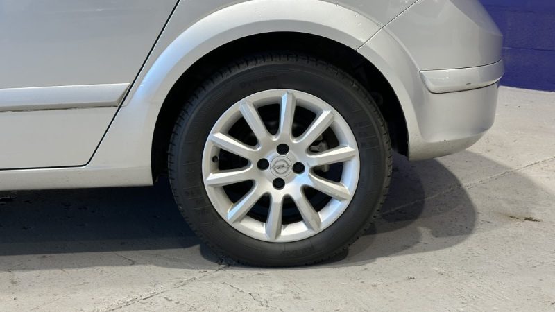 Opel Astra H 1.6 Twinport 101ch Élégance  - Faible kilométrage - 2nde main
