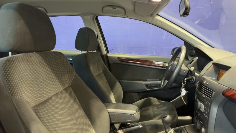 Opel Astra H 1.6 Twinport 101ch Élégance  - Faible kilométrage - 2nde main