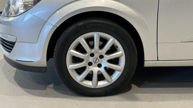 Opel Astra H 1.6 Twinport 101ch Élégance  - Faible kilométrage - 2nde main