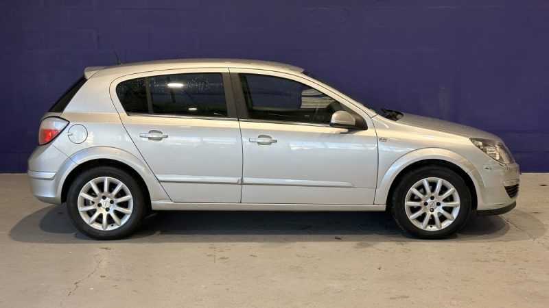 Opel Astra H 1.6 Twinport 101ch Élégance  - Faible kilométrage - 2nde main