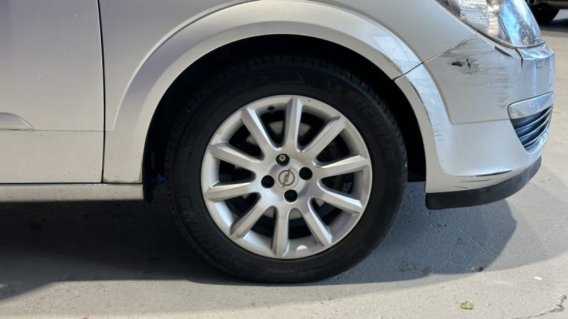 Opel Astra H 1.6 Twinport 101ch Élégance  - Faible kilométrage - 2nde main