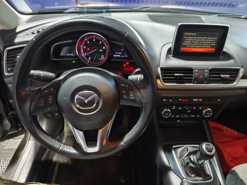 MAZDA MAZDA 3 1.5 105CV SKYACTIV - FINITION DYNAMIQUE - ENTRETIEN A JOUR 1.5 SKYACTIV-D 105 SÉLECTION 2016