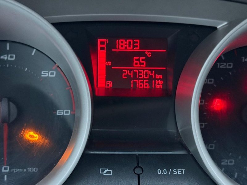 SEAT IBIZA IV (6J5, 6P1) 1.6 TDI 2011