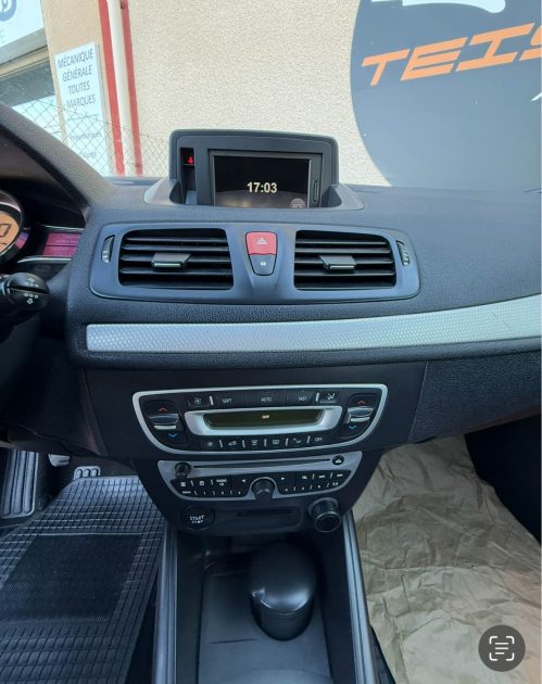 RENAULT MEGANE III 1.9 DCI 130 TOMTOM EDITION 