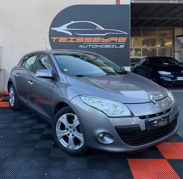 RENAULT MEGANE III 1.9 DCI 130 TOMTOM EDITION 