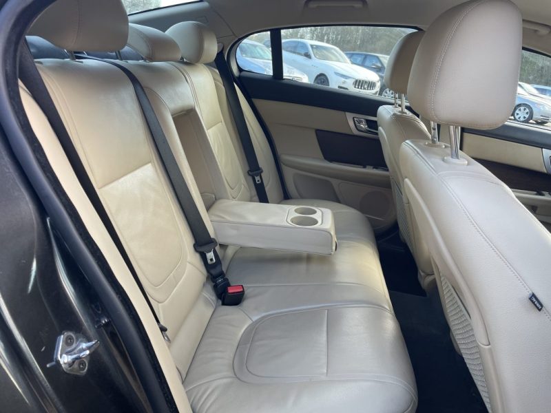 JAGUAR XF 2.2 D 200CH LUXE 2014