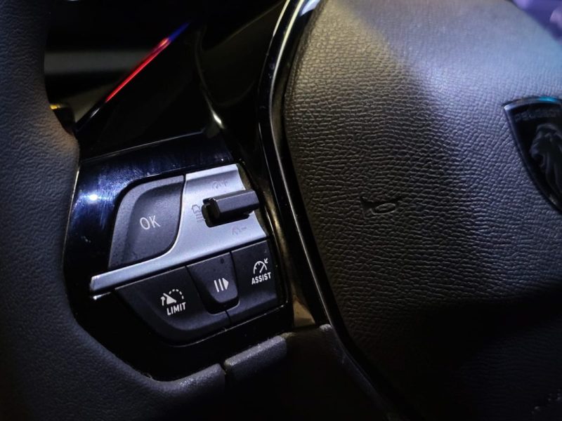 PEUGEOT 408 1.2 130CH S&S ALLURE PACK EAT8 CARPLAY / CAMERA / KEYLESS / ANGLES MORTS