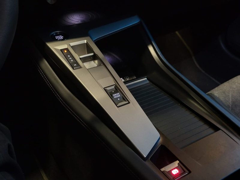 PEUGEOT 408 1.2 130CH S&S ALLURE PACK EAT8 CARPLAY / CAMERA / KEYLESS / ANGLES MORTS