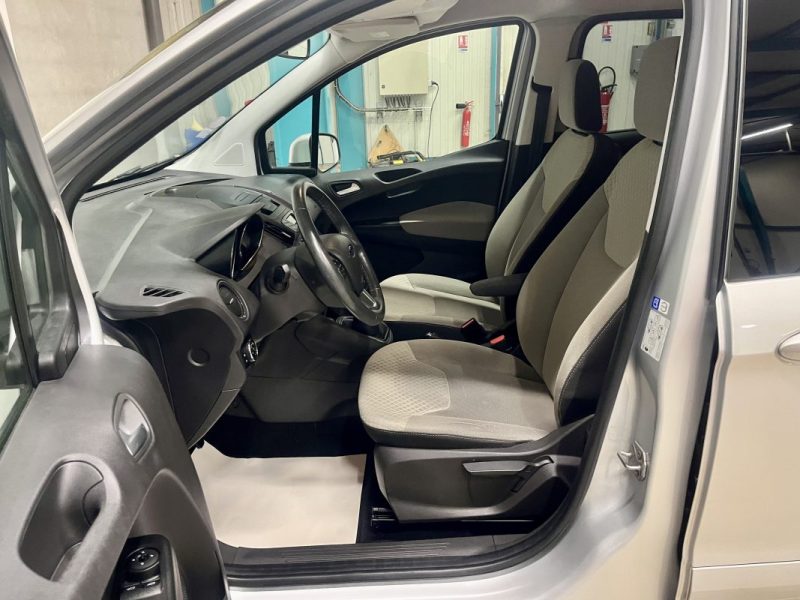 FORD Tourneo Courier 1.0 Ecoboost 100ch Titanium BVM 5 Portes 1ere Main GARANTIE 6 MOIS