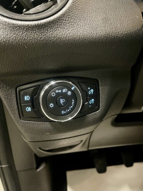 FORD Tourneo Courier 1.0 Ecoboost 100ch Titanium BVM 5 Portes 1ere Main GARANTIE 6 MOIS