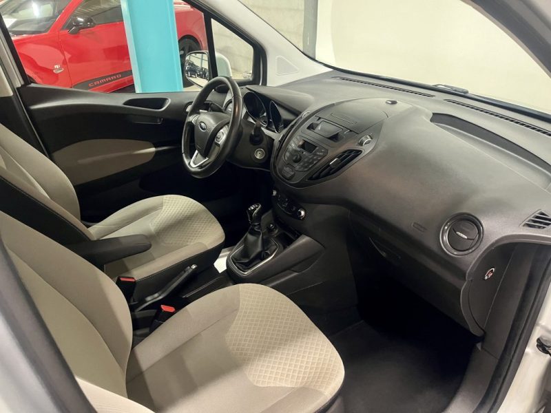 FORD Tourneo Courier 1.0 Ecoboost 100ch Titanium BVM 5 Portes 1ere Main GARANTIE 6 MOIS