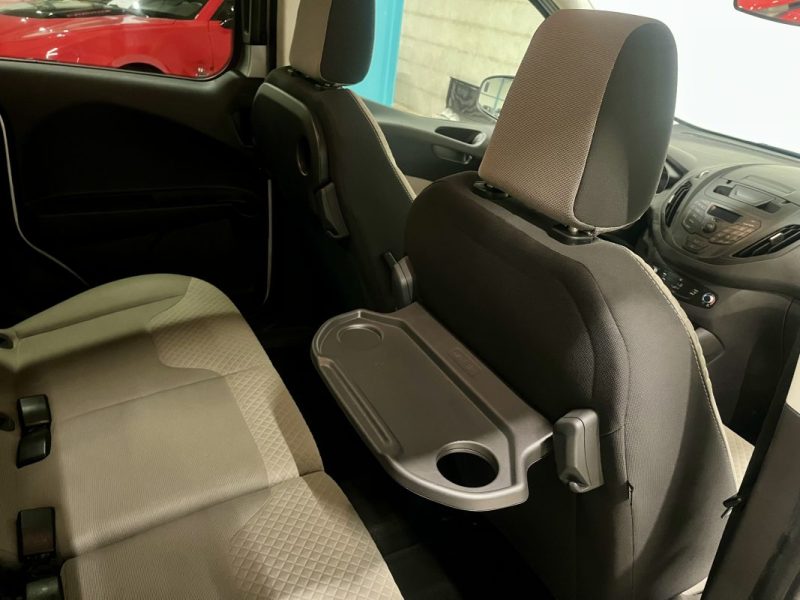 FORD Tourneo Courier 1.0 Ecoboost 100ch Titanium BVM 5 Portes 1ere Main GARANTIE 6 MOIS