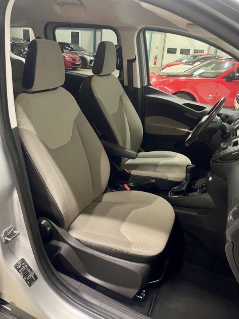 FORD Tourneo Courier 1.0 Ecoboost 100ch Titanium BVM 5 Portes 1ere Main GARANTIE 6 MOIS