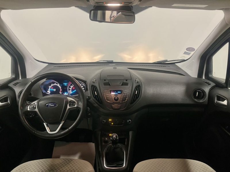 FORD Tourneo Courier 1.0 Ecoboost 100ch Titanium BVM 5 Portes 1ere Main GARANTIE 6 MOIS