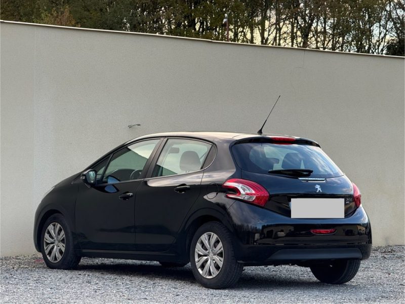 PEUGEOT 208 1.6 E-HDI FAP FÉLINE 5P 92CV 2012 178 000KM 