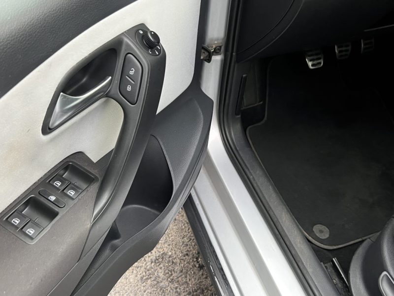 VOLKSWAGEN POLO 5 V CROSS POLO 1.4 85 Cv 5 PORTES REGULATEUR BLUETOOTH CRIT AIR 1