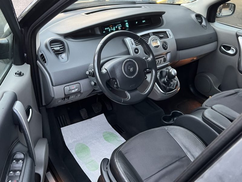 RENAULT SCENIC 2 II PHASE 2 1.9 DCI 120 Cv - FRAIS MECANIQUES A PREVOIR LIRE L ANNONCE