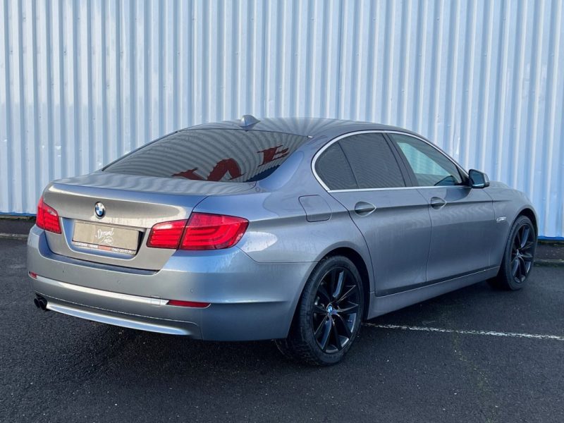 B.M.W. Serie 5 528iA 245CH Luxury / Garantie 3/12 MOIS