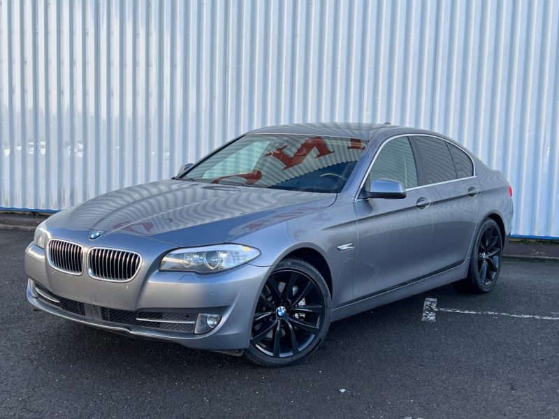 B.M.W. Serie 5 528iA 245CH Luxury / Garantie 3/12 MOIS