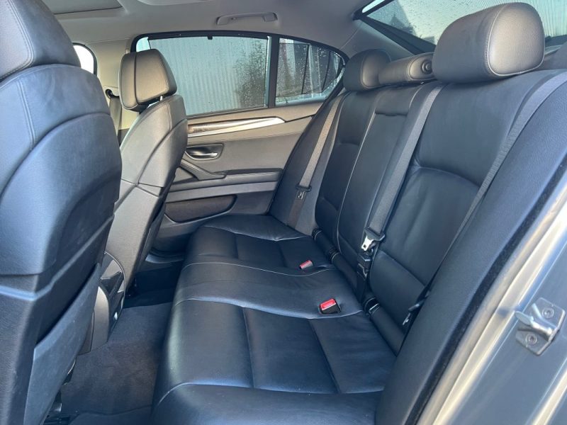 B.M.W. Serie 5 528iA 245CH Luxury / Garantie 3/12 MOIS