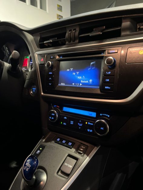 MAGNIFIQUE TOYOTA AURIS TOURING 136CH ( ATTELAGE, TOIT PANORAMIQUE)⭐️⭐️⭐️⭐️⭐️