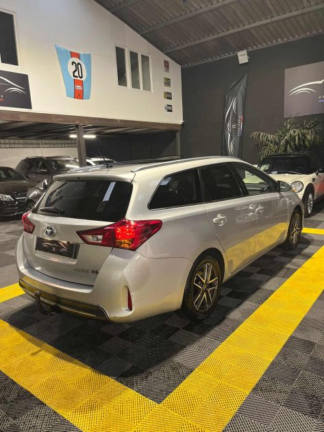 MAGNIFIQUE TOYOTA AURIS TOURING 136CH ( ATTELAGE, TOIT PANORAMIQUE)⭐️⭐️⭐️⭐️⭐️