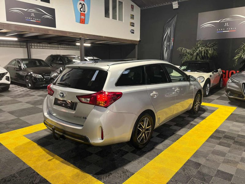 MAGNIFIQUE TOYOTA AURIS TOURING 136CH ( ATTELAGE, TOIT PANORAMIQUE)⭐️⭐️⭐️⭐️⭐️