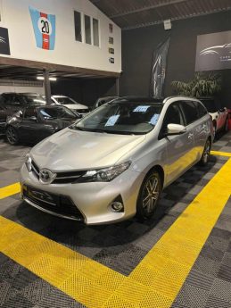 MAGNIFIQUE TOYOTA AURIS TOURING 136CH ( ATTELAGE, TOIT PANORAMIQUE)⭐️⭐️⭐️⭐️⭐️