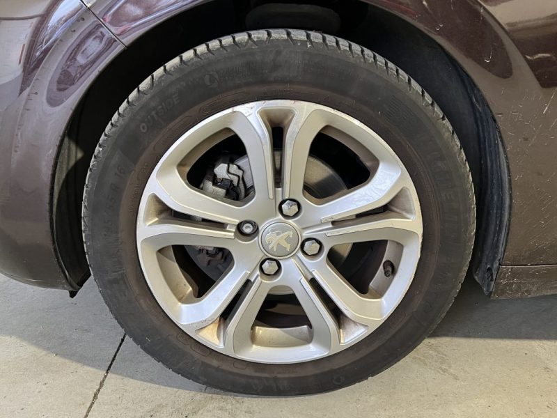 PEUGEOT 208 1.2 VTI ACTIVE 5P 82CH / DISTRIBUTION NEUVE 