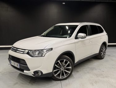 MITSUBISHI OUTLANDER 2.2 DI-D  DIAMANT EDITION 4WD 2015