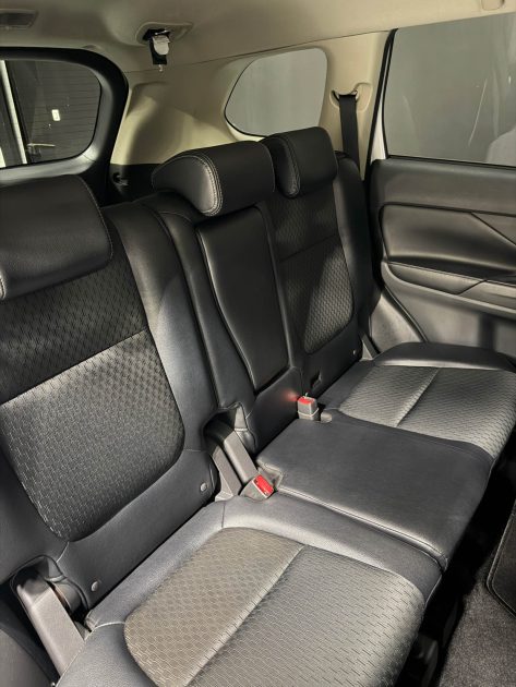 MITSUBISHI OUTLANDER 2.2 DI-D  DIAMANT EDITION 4WD 2015